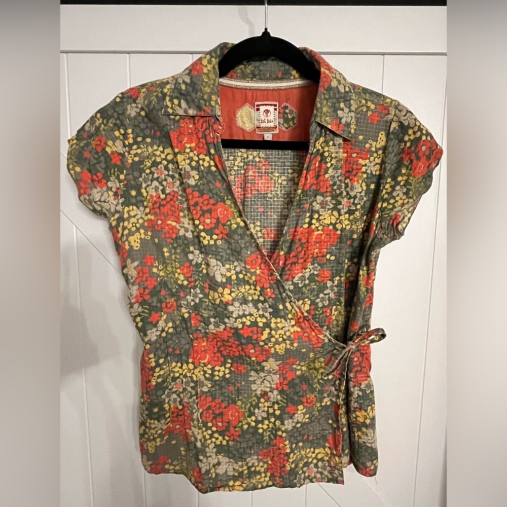 FAT FACE Floral Wrap Shirt - UK size 8 - Small